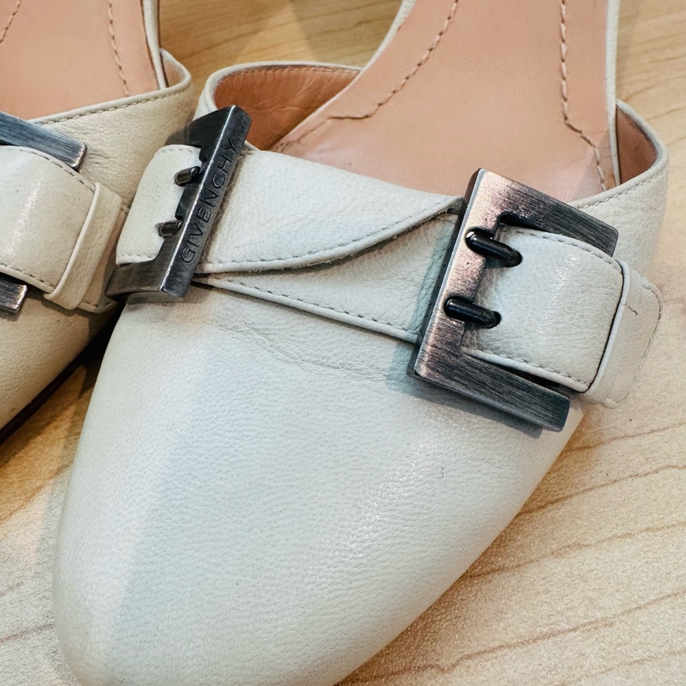 Vintage Givenchy Cream Heels d’Orsay Design - Picture 3 of 7